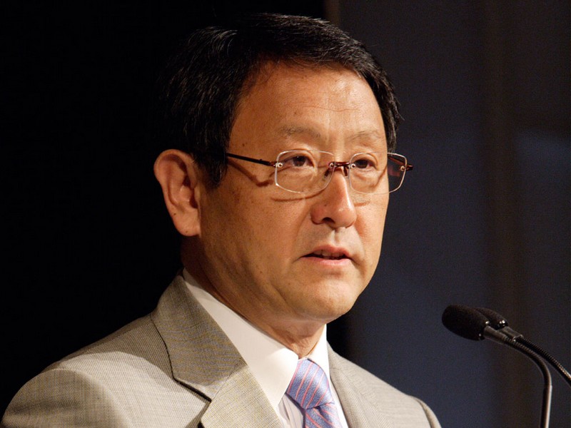 Prezident Toyoty: Společnost se drží záchranného stébla